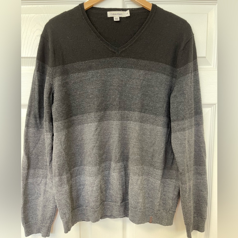 CALVIN KLEIN SWEATER